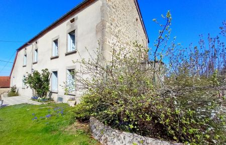 G&icirc;te n&deg;23G1630 Peyrat-la-Noni&egrave;re - Creuse - photo
