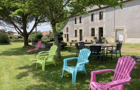 La Gîte Ernest et sa cour Gîte n°23G506 Toulx-Sainte-Croix - Creuse - La Gîte Ernest et sa cour