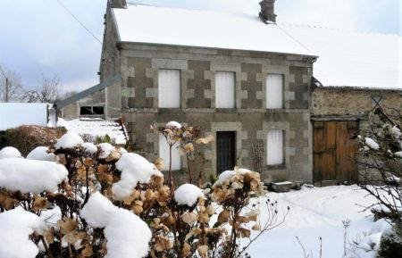 G&icirc;te n&deg;23G275 L&eacute;pinas - Creuse - "Le jardin de Simone" sommeille en hiver. G&icirc;tes de France en Creuse &agrave; L&eacute;pinas 23G275